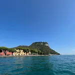 All'ancora