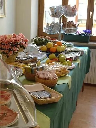 Hotel All'ancora Garda (Verona)