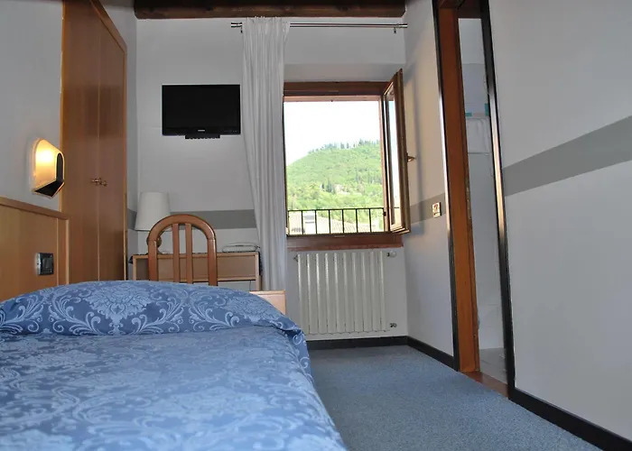 All'ancora 2* Garda (Verona)