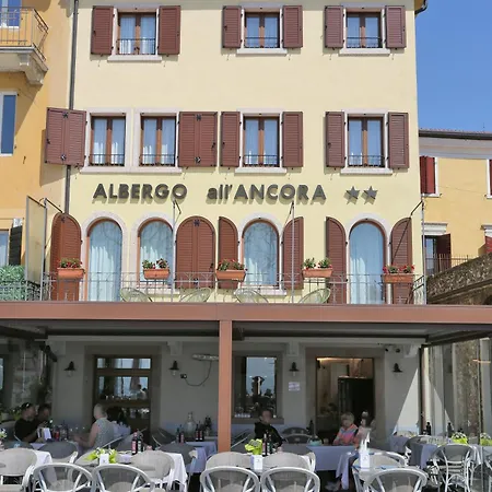 All'ancora 2* غارْدا