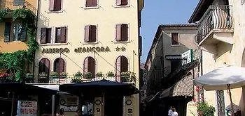 All'ancora فندق غارْدا
