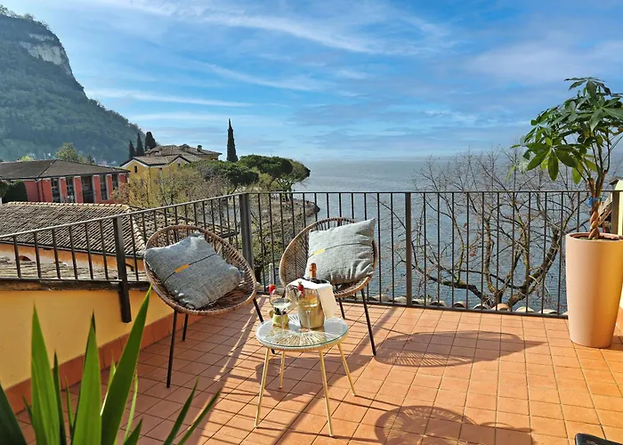 All'ancora Garda (Verona)