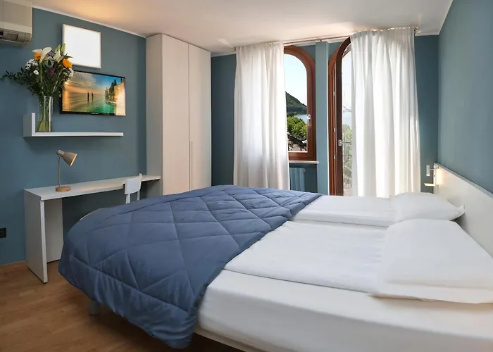 All'ancora 2* Garda (Verona)