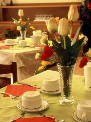 All'ancora Garda (Verona)